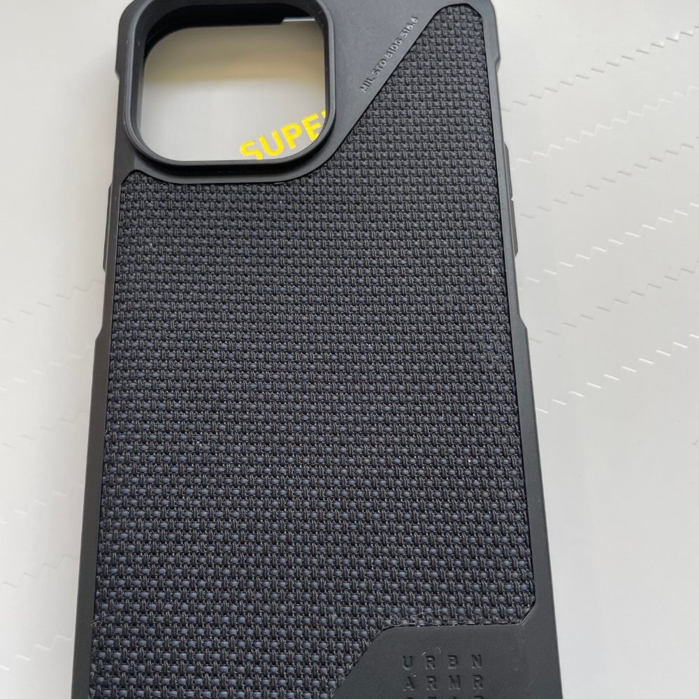 UAG Metropolis LT Series Case with Magsafe - iPhone 14 Pro Max - Kevlar Black